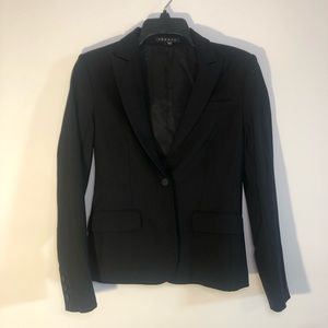EUC SZ4 Theory black blazer 96% wool